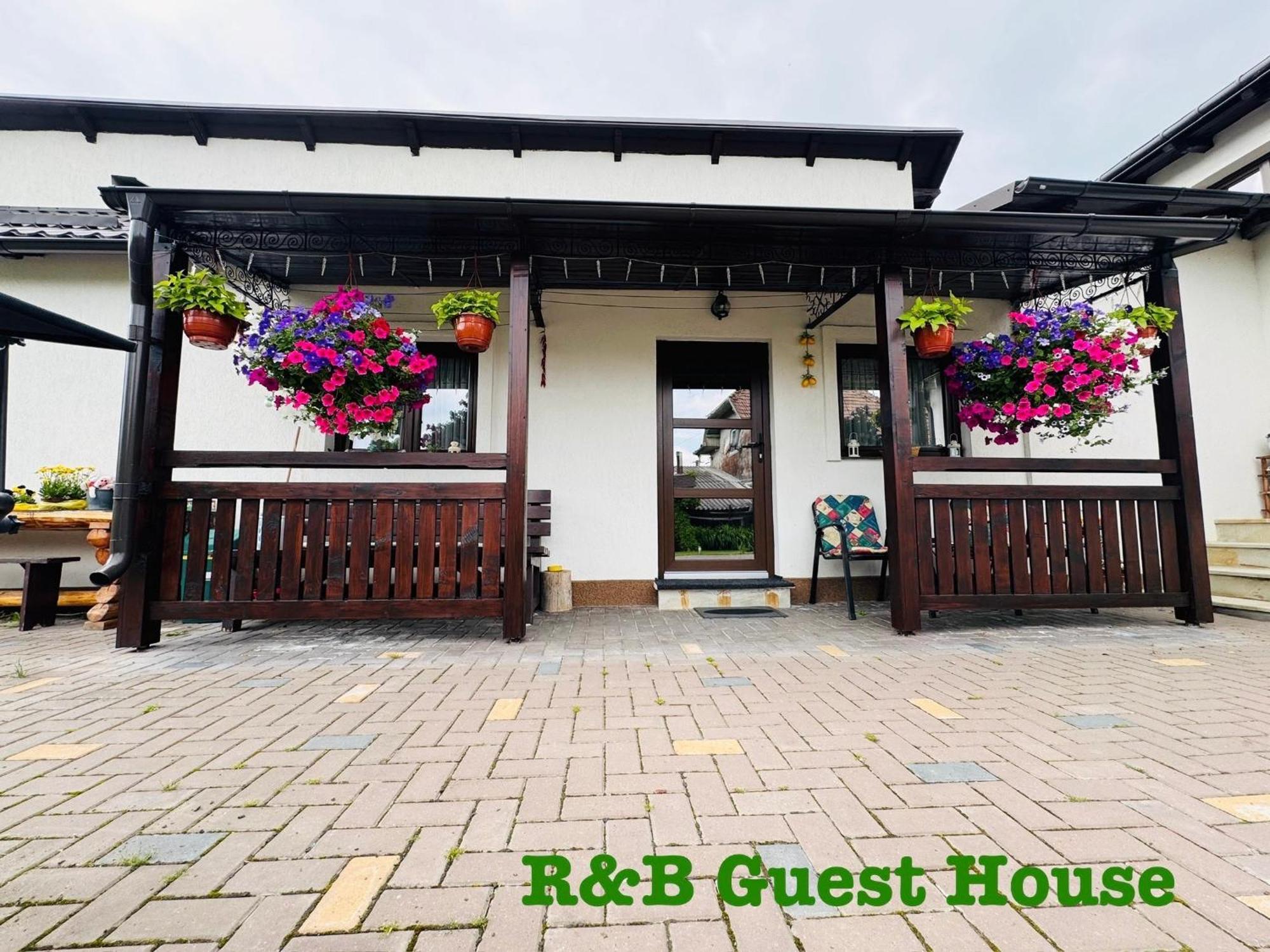 R&B Guest House Moldvahosszúmező Kültér fotó